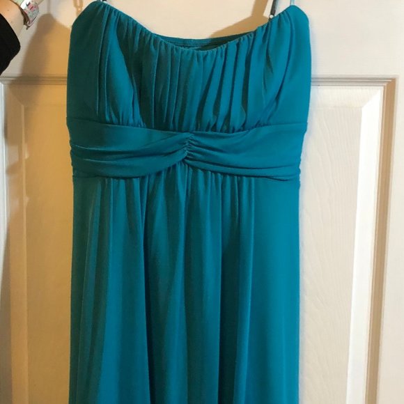 Le Chateau Dress - Picture 1 of 3